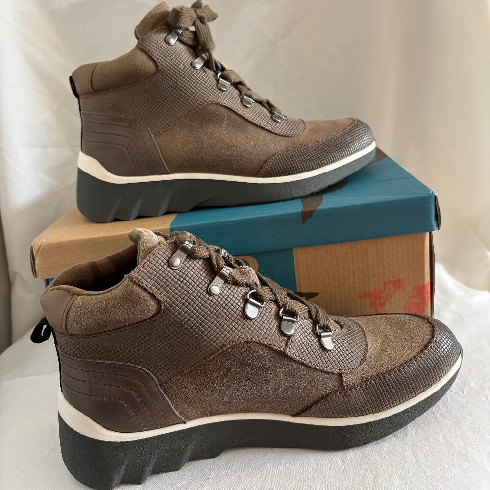 OTBT Commuter Leather Hiking Ankle Boots
